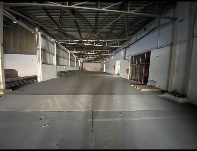 600M² WAREHOUSE TO LET IN SPRINGFIELD